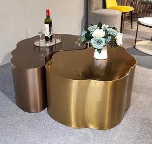 Mesa de centro de <span class=keywords><strong>Metal</strong></span> inoxidable dorado de lujo de gama alta, mesa auxiliar decorativa de diseño de moda en la nube para sala de estar, entrada al hogar, comedor de Hotel - Product Image 2