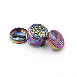 Broyeur à cigarettes en alliage <span class=keywords><strong>de</strong></span> zinc Joli Fantasy Color Skull 3 pièces, fabricant <span class=keywords><strong>de</strong></span> broyeurs personnalisés pour fumeurs - Product Image 4