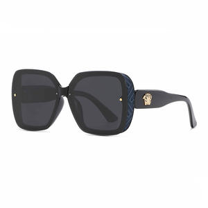 Lunettes de soleil de luxe pour femmes, monture noire, verres TAC polarisés UV400, style grande monture, mode estivale, monture en plastique, lunettes PC - Product Image 2