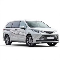 Sienna d'occasion 2021, SUV de luxe japonais, peinture d'origine, marque fiable, cuir foncé, climatisation automatique, phares LED, toit ouvrant