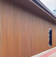 Revêtement mural extérieur en composite bois-plastique, directement de l'usine, écologique, ignifuge, imperméable, facile à installer, grain de bois pour