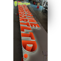 Lettres en relief LED personnalisées résistantes aux intempéries Infinity Abyss en acrylique semi-transparent IPX7 pour la publicité extérieure, les magasins de voitures et les entreprises