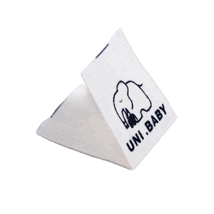 Nhãn dệt cotton tùy chỉnh LW20062, nhãn hướng dẫn giặt ủi in, hình dạng gấp, có logo tùy chỉnh, kích thước và giá nhãn dệt chính - Product Image 1