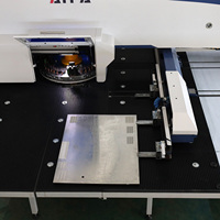 Máquina Inteligente CNC para Prensado, Corte y Conformado de Láminas Metálicas