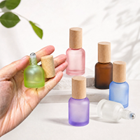Flacon en verre givré coloré de 10 ml avec bouchon en bois, flacons roll-on pour huiles essentielles, parfums, rechargeables, avec bouchon à vis, logo personnalisé, ODM
