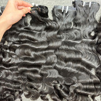 Cheveux naturels ondulés et bouclés bruts du Cambodge, vente en gros, 10-30 pouces, 100% cheveux humains bruts du Cambodge de qualité supérieure, couleur naturelle
