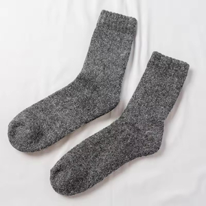 Wholesale Custom Winter Comfortable Soft Thermal Knitting Thick Warm Mens Women Natural Wool Socks High Quality - Product Image 3