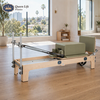 QueenLife Appareil de Pilates Reformer Commercial de Studio avec ressorts allemands, Jump Board, Box et Barre de pieds réglable, Équipement de Pilates pour salle de sport