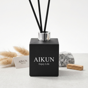 Aikun 100ml Water Transfer Logo Box Any Scent Long Lasting 3 Day Sample Small Batch Black Glass <b>Diffuser</b> Candle Set <b>For</b> Sellers - Product Image 3