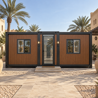 Maison conteneur de luxe à double aile avec mur-rideau en verre extensible, salon, cuisine, salle de bain
