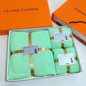 Soft Absorbent Eco-friendly Modern Coral Velvet Three-Piece <b>Bath</b> <b>Towel</b> Gift Box <b>Set</b> for Promotional Use Company Annual Personal - Product Image 4