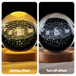 Esfera de Cristal del Sistema Solar de 80 mm, Bola de Cristal de Galaxia Grabada con Láser 3D con Base de Madera para Decoración del Hogar, Lámpara de Bola de Cristal - Product Image 5