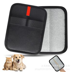 Gant anti-poils statiques pour animaux de compagnie, 17x13cm, portable, pour toilettage des chiens et des chats - Product Image 1