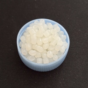 Granulés de résine de matières premières de qualité alimentaire de granules de polyéthylène vierge HDPE à fort impact pour le moulage par injection HMA025 - Product Image 6