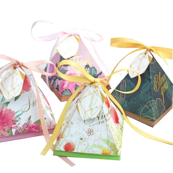 Nuove forniture di nozze Creative scatola di caramelle per matrimoni con nastro triangolare in stile europeo