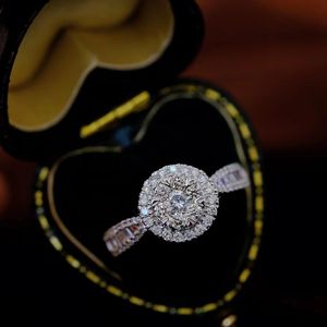 Bague de mariage vintage glamour Xinfly 1,1 ct en or 18 carats avec diamants taillés classiques, style romantique, pour anniversaire - Product Image 2