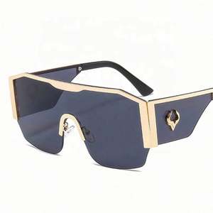 Lunettes de soleil carrées surdimensionnées vintage punk à verres uniques avec logo personnalisé, protection UV400, pour hommes et femmes – Meilleures ventes - Product Image 1