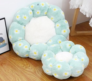 2022 High Quality Plush Colorful Round Flower Shape Removable Soft Cat <strong>Bed</strong> Fluffy <strong>Pet</strong> <strong>Bed</strong> - Product Image 3
