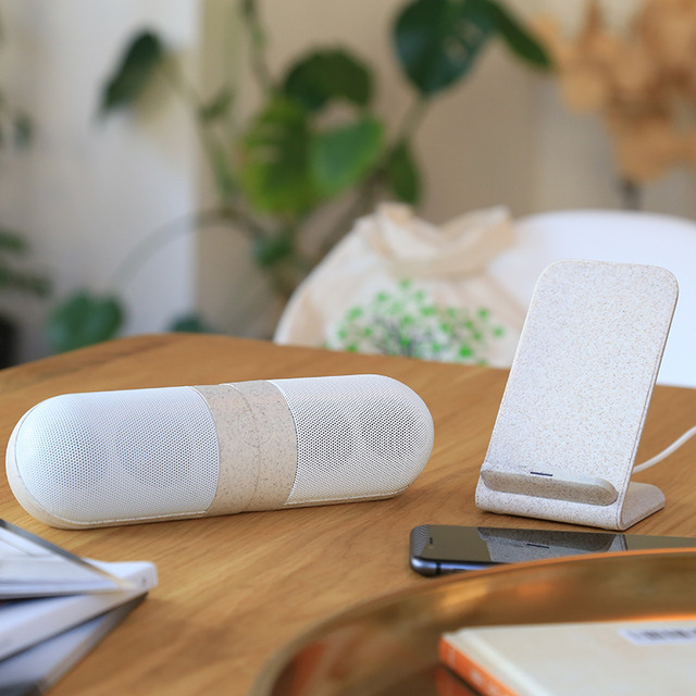 Trending Eco-friendly Wheat Straw Capsule Shape TWS Sound Bar Speaker Magnetic Wireless Bluetooths Speaker
