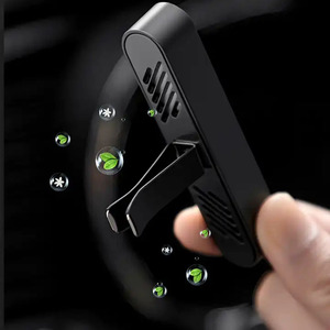 Clip <span class=keywords><strong>pour</strong></span> évent de <span class=keywords><strong>voiture</strong></span> en alliage noir classique en aluminium avec logo personnalisé Clip <span class=keywords><strong>pour</strong></span> évent de diffuseur d'huile essentielle de <span class=keywords><strong>voiture</strong></span> - Product Image 4