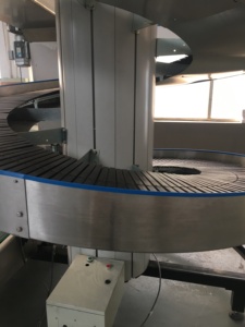 Système de convoyeur en spirale à vis flexible résistant à la chaleur à faible coût convoyeur à vis de levage vertical transportant des produits - Product Image 5