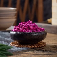 8x8mm Rode Hartvormige Drakenvrucht Thee Kubusjes Vriesgedroogd Knapperig 0% Toegevoegde Suiker Groothandel Per Stuk voor Snacks/Bakkerij/Toppings/Thee