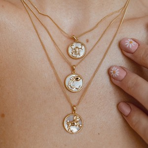 Venta al por Mayor de Dijes del Zodiaco Chapados en Oro de 18K, Joyería de Moda, Collar de Acero Inoxidable con los 12 Signos del Zodiaco para <span class=keywords><strong>Mujer</strong></span> - Product Image 4