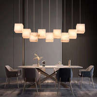 Suspension carrée multi-têtes de luxe personnalisée en acier inoxydable et marbre alabastro pour cuisine et salle à manger, taille moyenne, LED