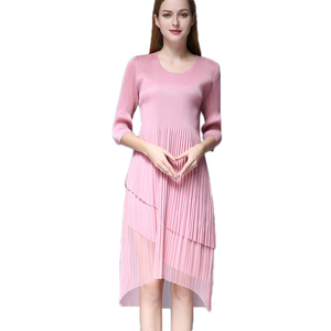 Las mujeres Sexy cuello en V Casual vestidos de encaje de mujeres Midi hueco nuestra malla vestido Miyake pliegues vestidos - Product Image 1