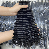 Vente en gros Blond miel Paquets de cheveux humains en vrac Vendeur de cheveux humains bruts Deep Wave en vrac Trame de cheveux tressés non traités pour femme