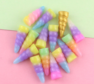 Nouveauté 100 pièces/sac coloré corne de <span class=keywords><strong>licorne</strong></span> résine breloque porte-clés ornements Slime bricolage plastique argile - Product Image 2