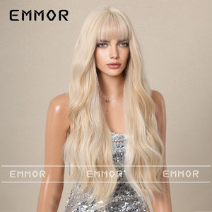 Peluca de moda con flequillo impecable, color blanco dorado, de seda sintética resistente al calor, hecha a máquina, natural, inteligente y esponjosa, estilo europeo y estadounidense. - Product Image 4