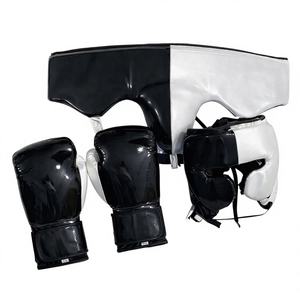 Ensemble de gants de boxe et de protection de tête et de cuisse en cuir véritable antidérapant avec logo personnalisé de qualité supérieure, blanc et noir, kit de boxe - Product Image 1