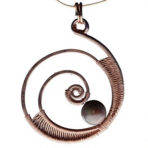 Elegante Collar de Cobre con Acabado Hermoso, Perfecto para Atuendos Casuales y Estilo para Ocasiones Especiales - Product Image 1