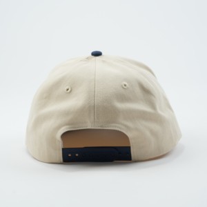 Gorra de béisbol con logotipo personalizado al por mayor, gorra deportiva de algodón estructurada con logotipo personalizado, etiqueta interior y etiqueta colgante. - Product Image 4