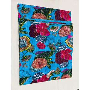 Colcha de Algodón Kantha con Diseño Estampado a Mano y Construcción Acogedora para Dormitorio o Sala de Estar - Product Image 1