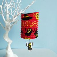 Vente en gros de lanterne en papier pliable et extensible avec décoration extérieure d'arbre à motif de citrouille et d'araignée fantôme d'Halloween