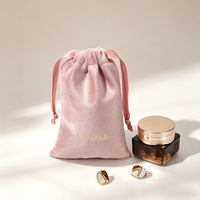 Pochette en velours de luxe personnalisée avec logo, cordon de serrage et ruban, pour emballage de bijoux haut de gamme et rangement de cadeaux (vente en gros)