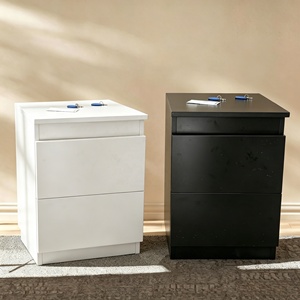 Table de chevet sécurisée et élégante avec compartiment caché pour armoire à armes, étagère de rangement en bois avec serrure à carte NFC pour chambre à coucher - Product Image 4