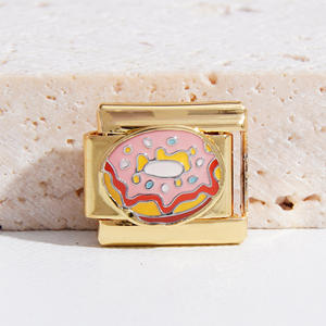 Vente en gros de bracelet à breloques italiennes en plaqué or 18 ct, bracelet à breloques en acier inoxydable avec dessin animé mignon et lettre italienne, bracelet à breloques en or - Product Image 2