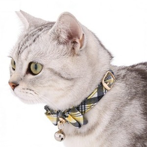 Collar para mascotas con patrón de rejilla ajustable con lazo y campana para gatos pequeños - Product Image 1