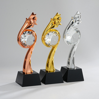 Nouveau trophée en cristal haut de gamme avec plumes, trophée honorifique de haute qualité, décoration artisanale pour la maison et le meuble à vin