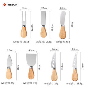 Juego de Cuchillos de Queso de Lujo de Acero Inoxidable con Mangos de Madera para Cortar y Servir Queso - Duradero y Ecológico - Product Image 4