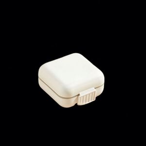 Boîte à pilules Jh Medibox Compartments Mini en plastique, organiseur hebdomadaire 7 jours, étui de rangement portable pour les voyages - Product Image 4