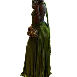 Nuevo Vestido de Fiesta Maxi para Mujer, con Cuello Halter, Espalda Descubierta, Escote en V, Plisado, Sin Mangas y Dobladillo Oversize, a la Moda - Product Image 2