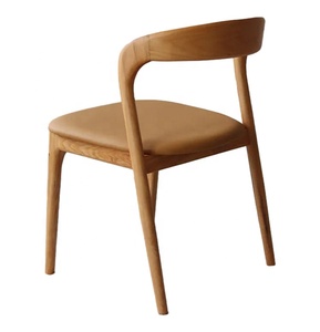 Nordischer Moderner Esszimmerstuhl Französisches Gummiholz Gebogene Rückenlehne PU-Leder Sitz für Esszimmer Apartment Fitnessstudio Lagerhaus - Product Image 4