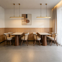 Ensemble table et chaises de restaurant nordique, chaises en bois massif pour café, restaurants de luxe, ensemble de meubles personnalisable