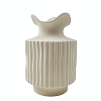 Vase décoratif en céramique plissée, art contemporain fait main, décoration d'étagère d'hôtel, accessoires pour la maison, en stock, sur mesure