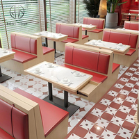 Ensemble de mobilier de restaurant commercial, tables en bois pour café et sièges en cuir véritable rouge avec chaises pour café