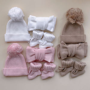 Ensemble de 3 bonnets en tricot épais <span class=keywords><strong>avec</strong></span> <span class=keywords><strong>pompon</strong></span>, <span class=keywords><strong>bonnet</strong></span> en coton pour nouveau-né <span class=keywords><strong>avec</strong></span> chaussettes assorties, chapeau fait main héritage, couvre-chef pour tout-petit - Product Image 3